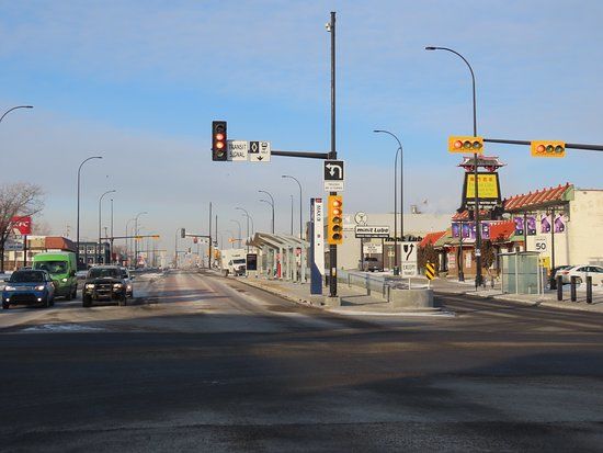 International Avenue